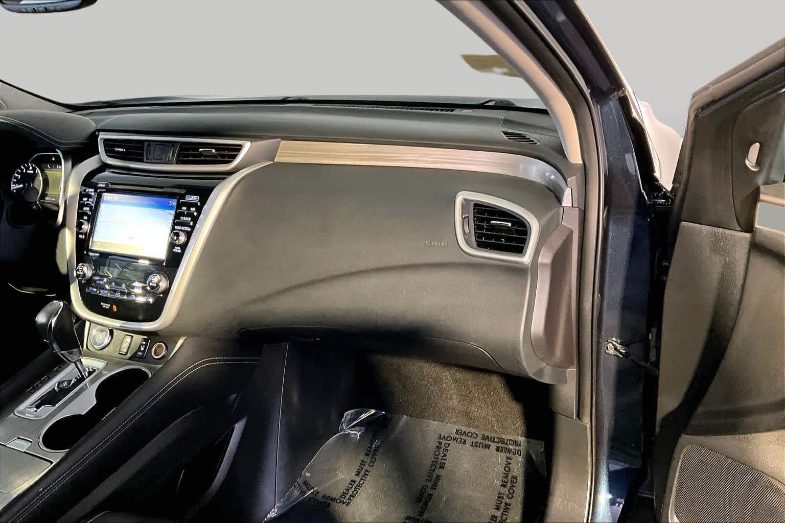Used 2017 Arctic Blue Metallic Nissan SL image 19