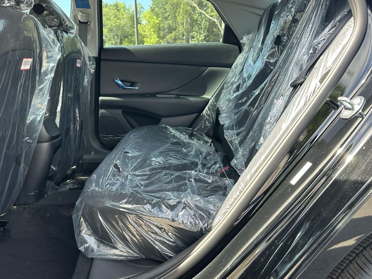 New 2026 Abyss Black Hyundai SE image 18
