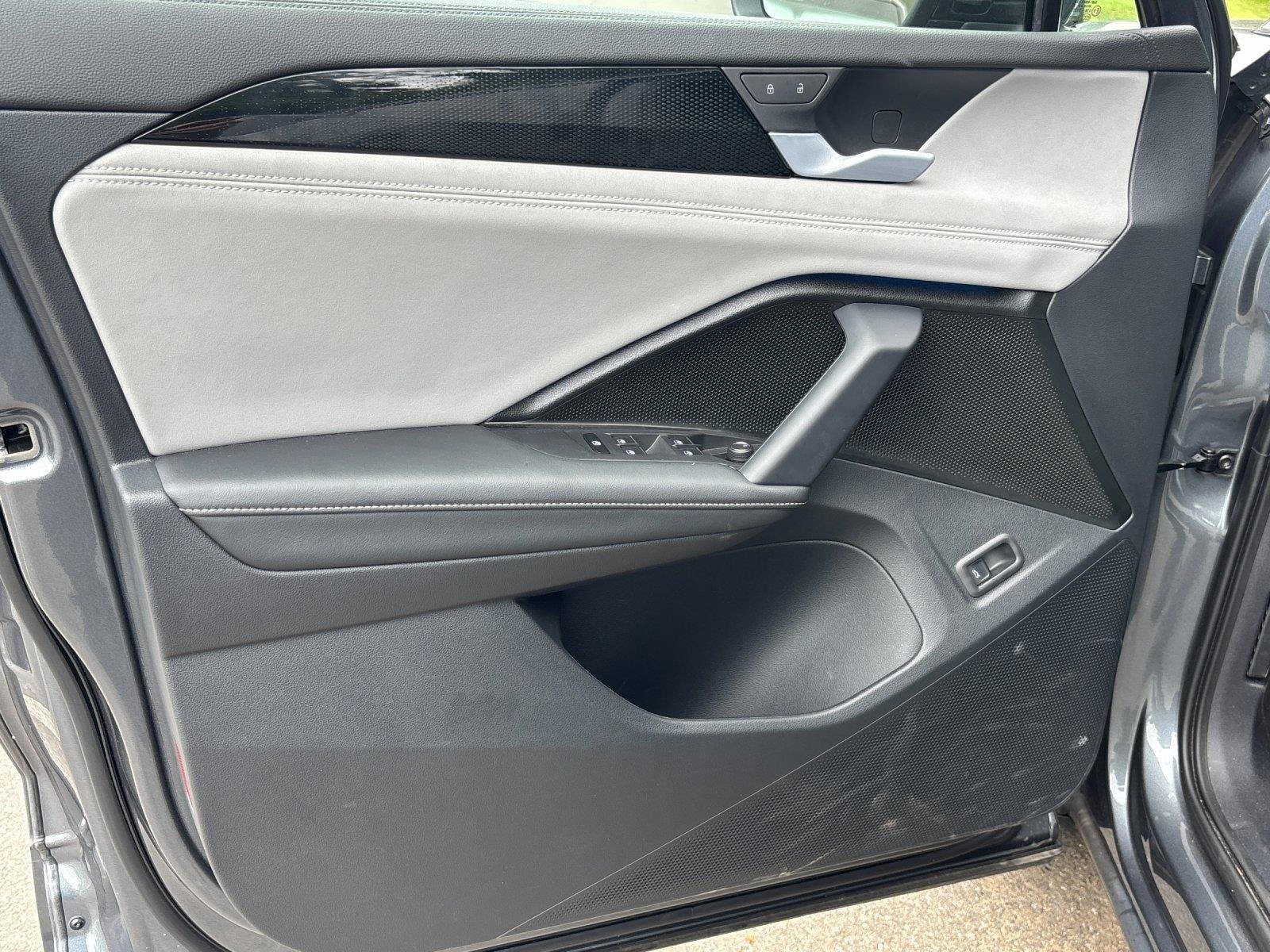 Used 2026 Platinum Gray Metallic Volkswagen SE R-Line Black image 12
