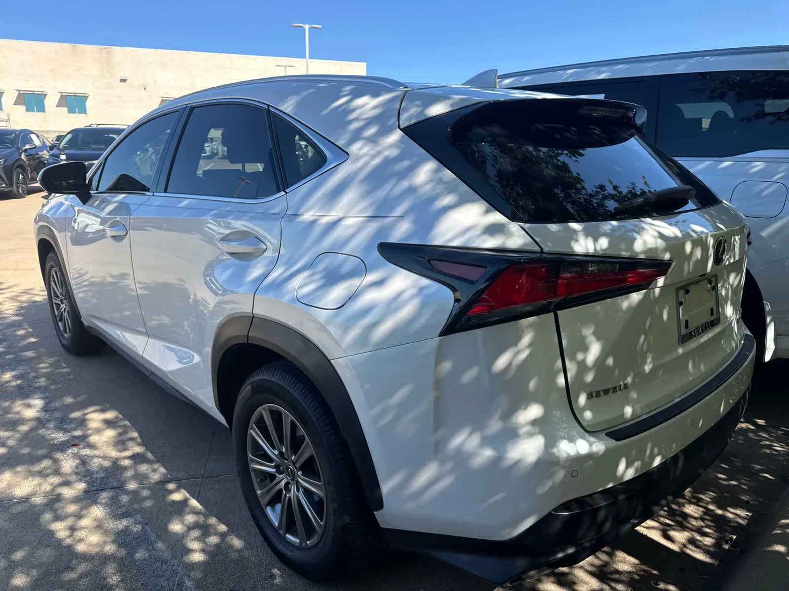 Certified Used 2020 EMINENT WHITE PEARL Lexus  image 4