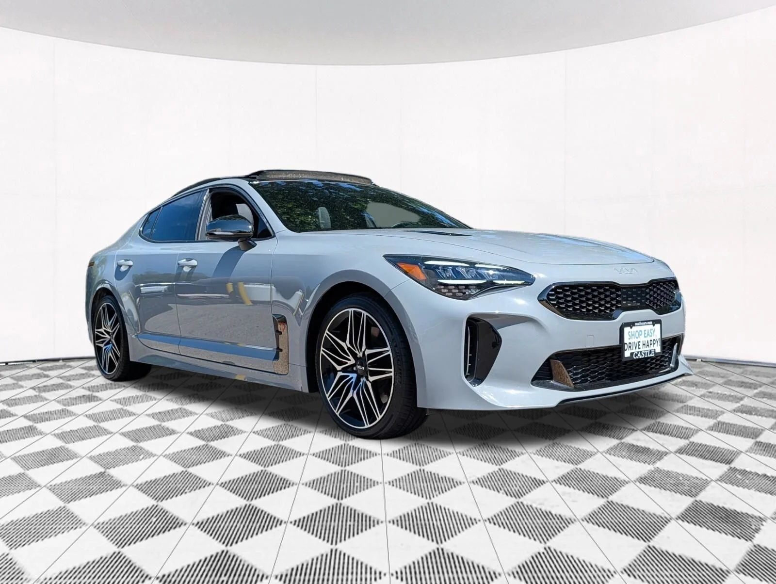 Used 2022 White Kia GT1 image 16
