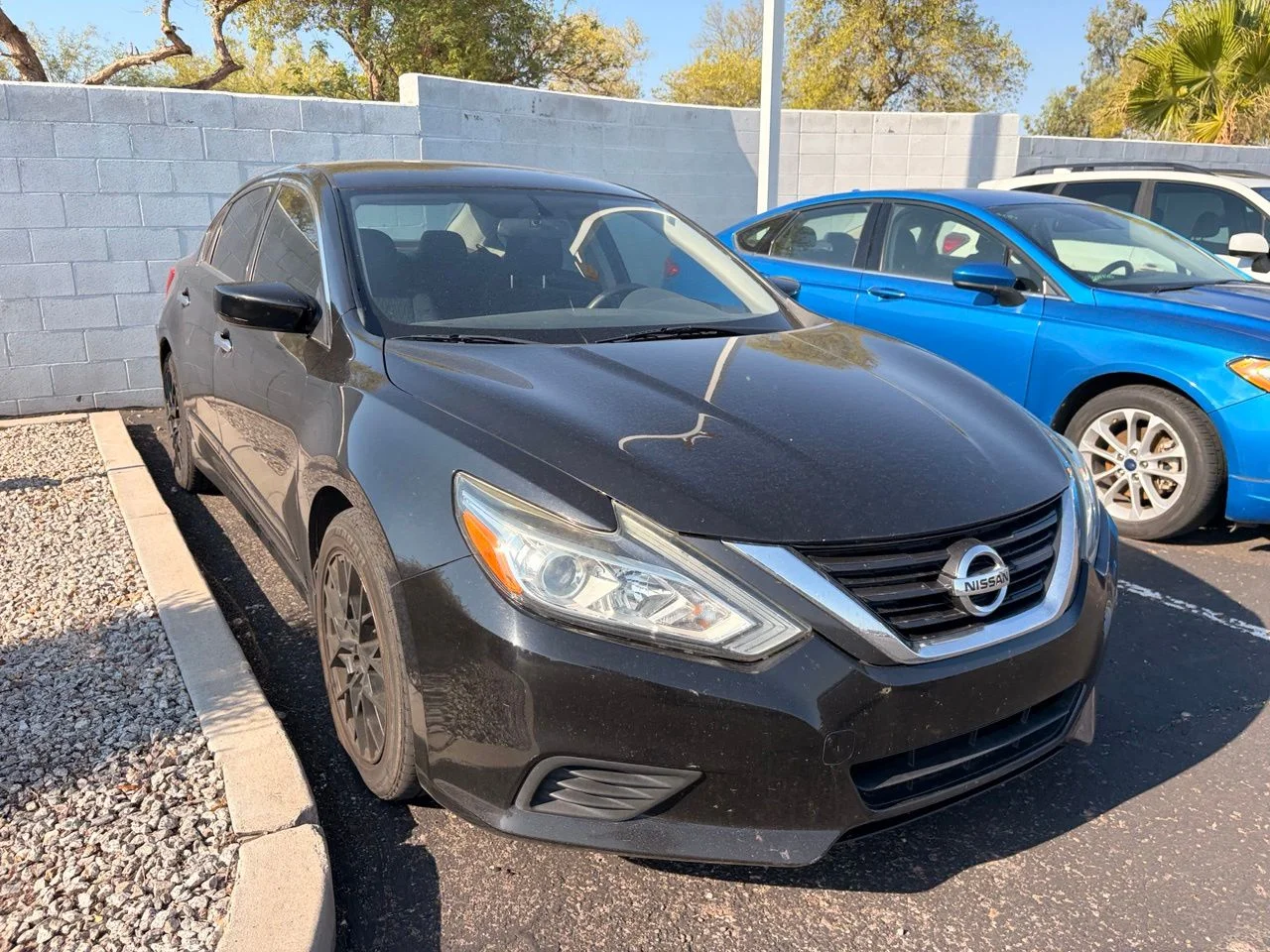 Used 2018 Super Black Clearcoat Nissan 2.5 S image 3