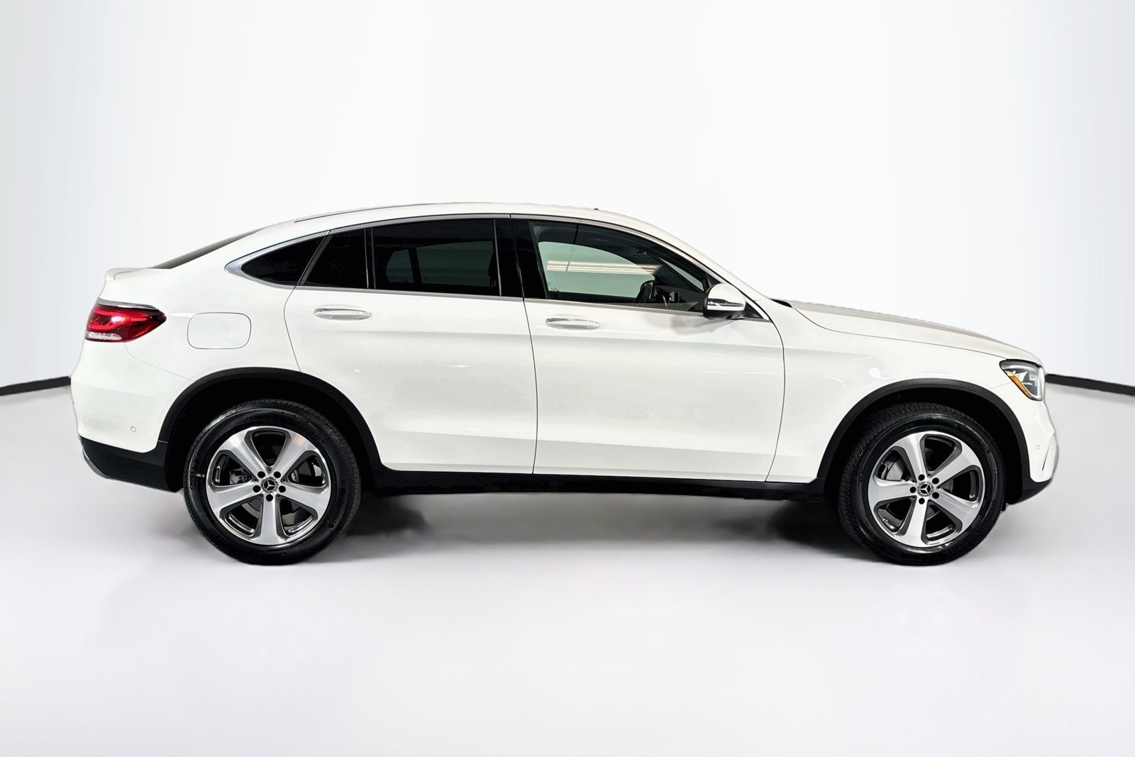 Certified Used 2023 Polar White Mercedes-Benz GLC 300 image 4