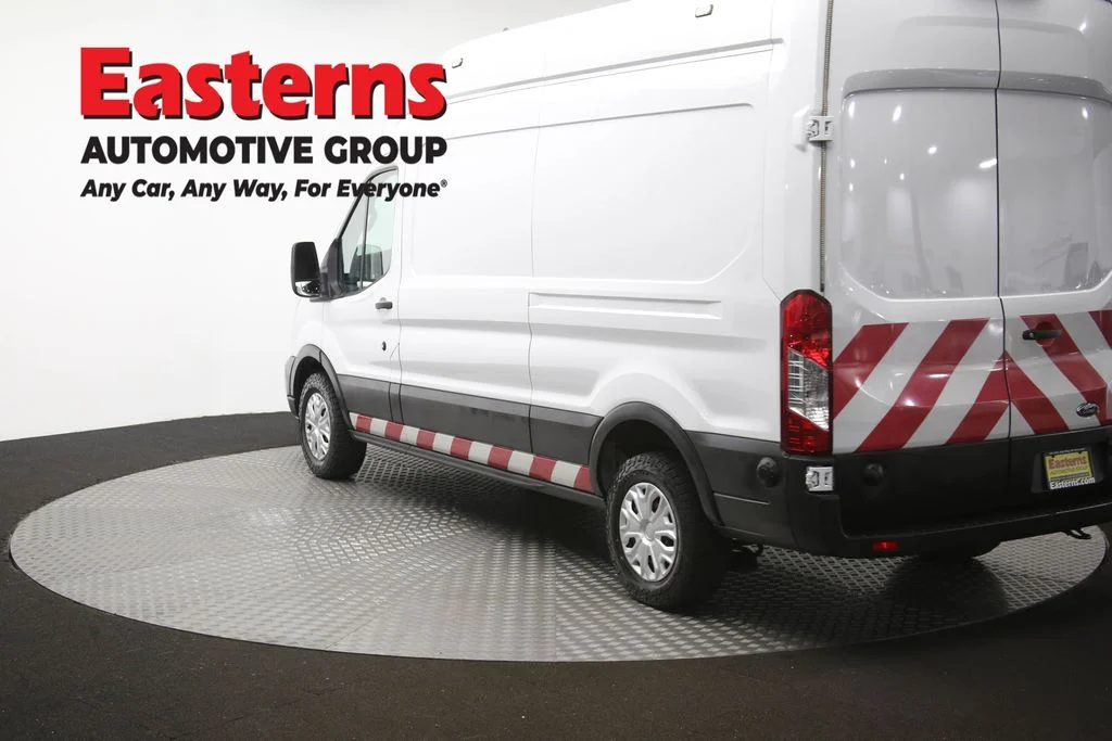 Used 2022 White Ford Base image 62