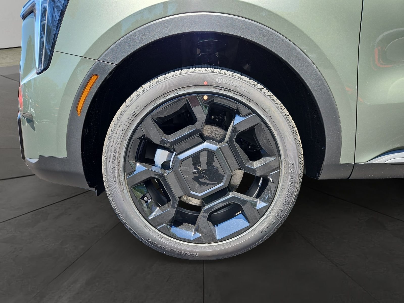 New 2026 Jungle Green Kia X-Line EX AWD image 14