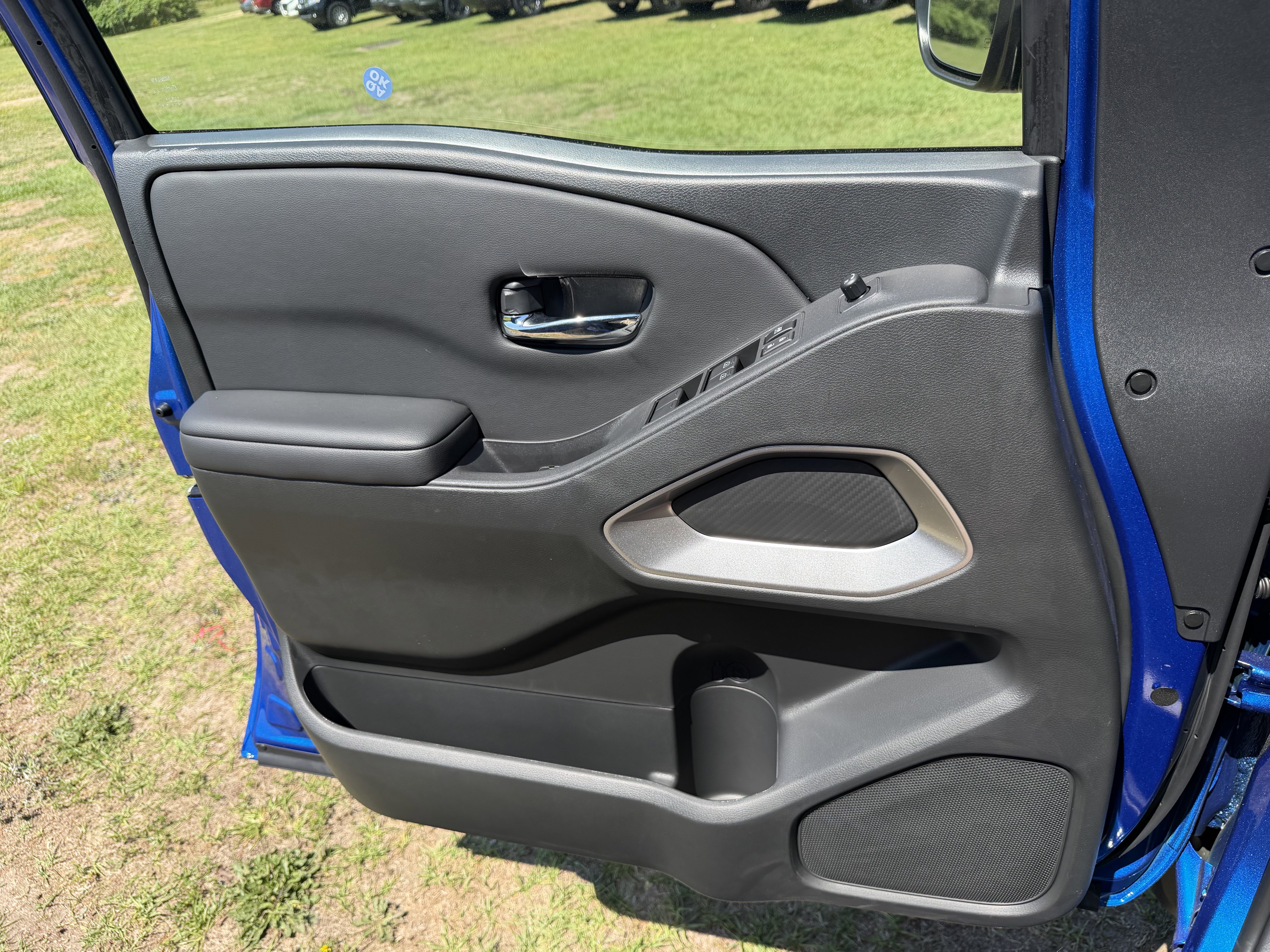 New 2026 Bluestone Pearl Nissan Crew Cab SV image 18