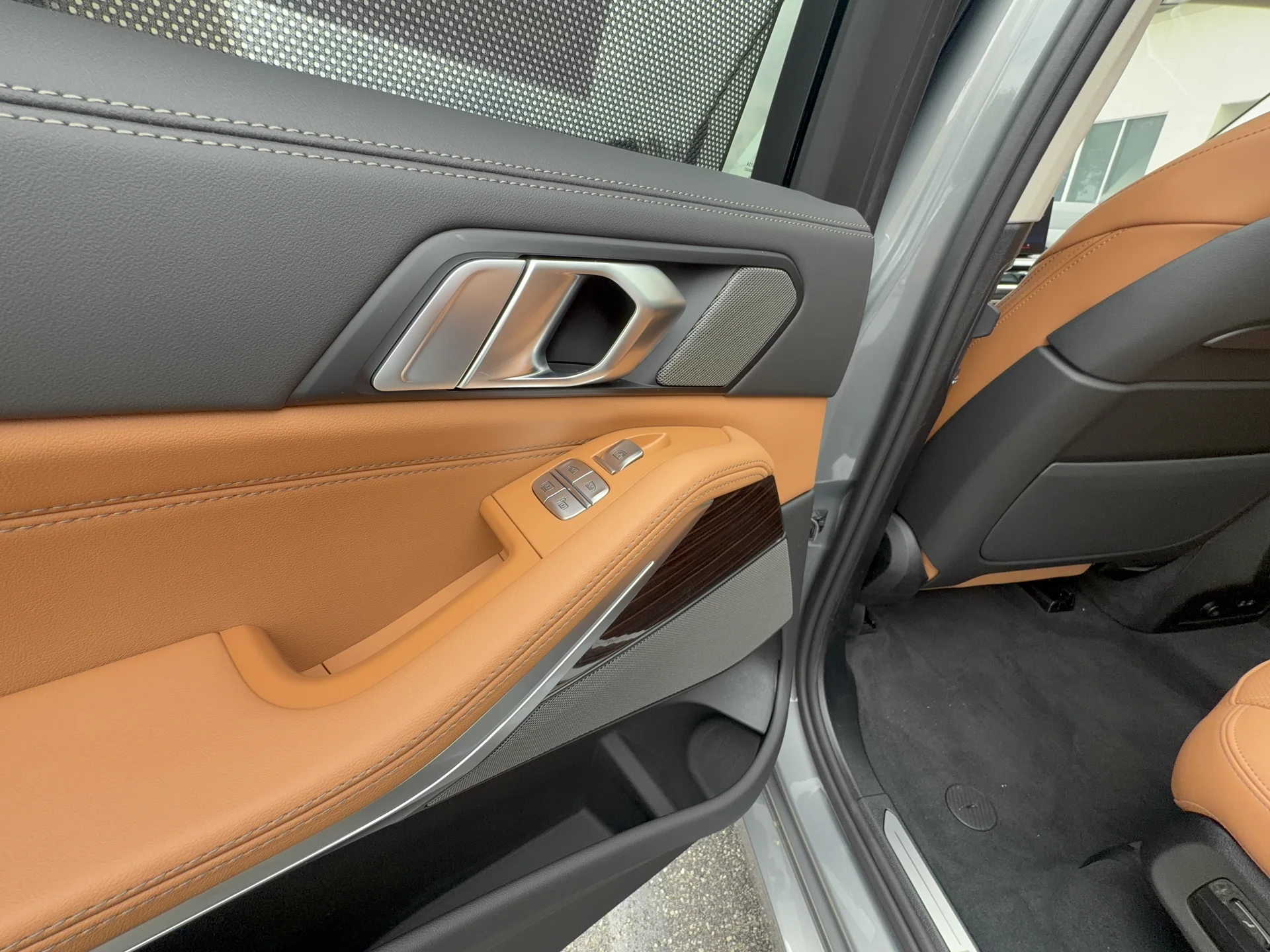 New 2026 Skyscraper Grey Metallic BMW xDrive40i image 26