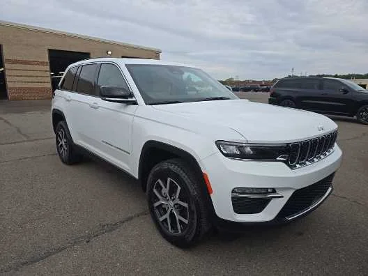 Used 2025 Bright White Clearcoat Jeep Limited image 3