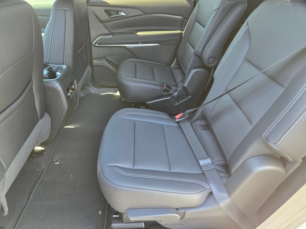 2027 Chevrolet Traverse LT - Photo 7