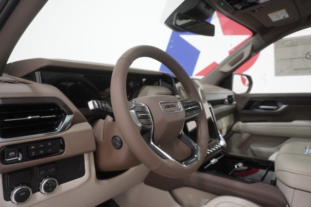 2026 GMC Yukon Denali - Photo 20