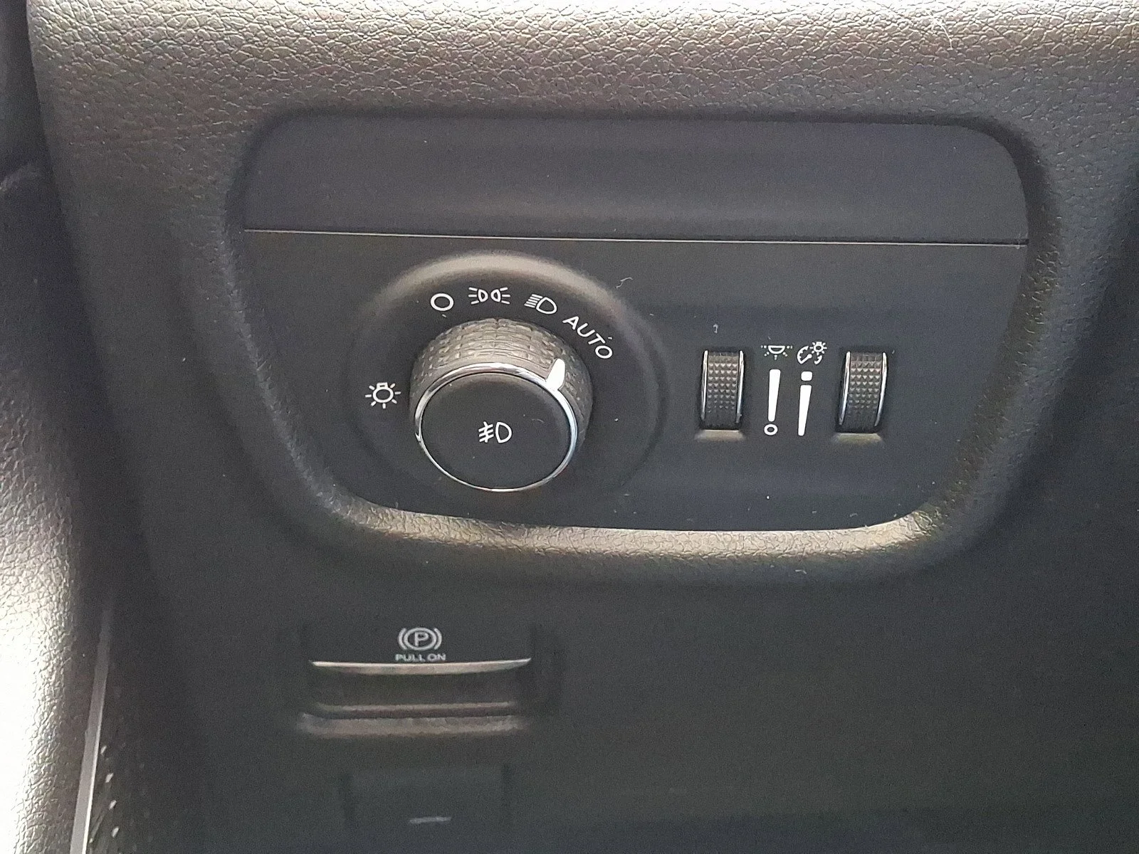 Used 2022 Silver Zynith Jeep Trailhawk image 26
