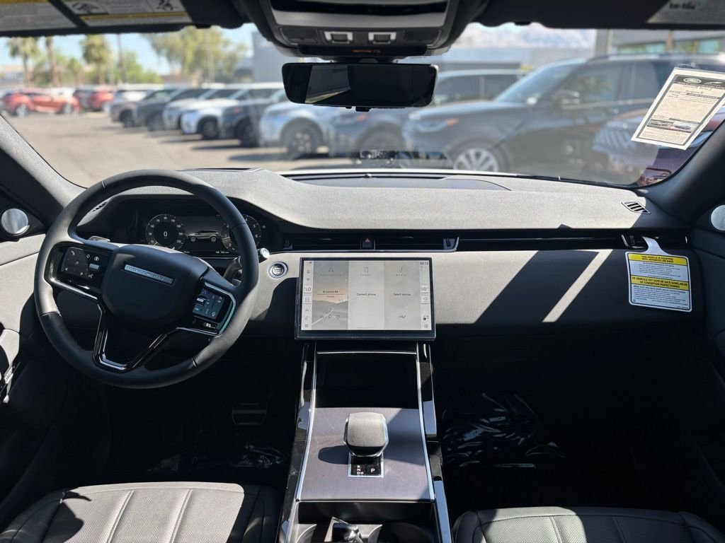 New 2026 Fuji White Land Rover Dynamic image 8