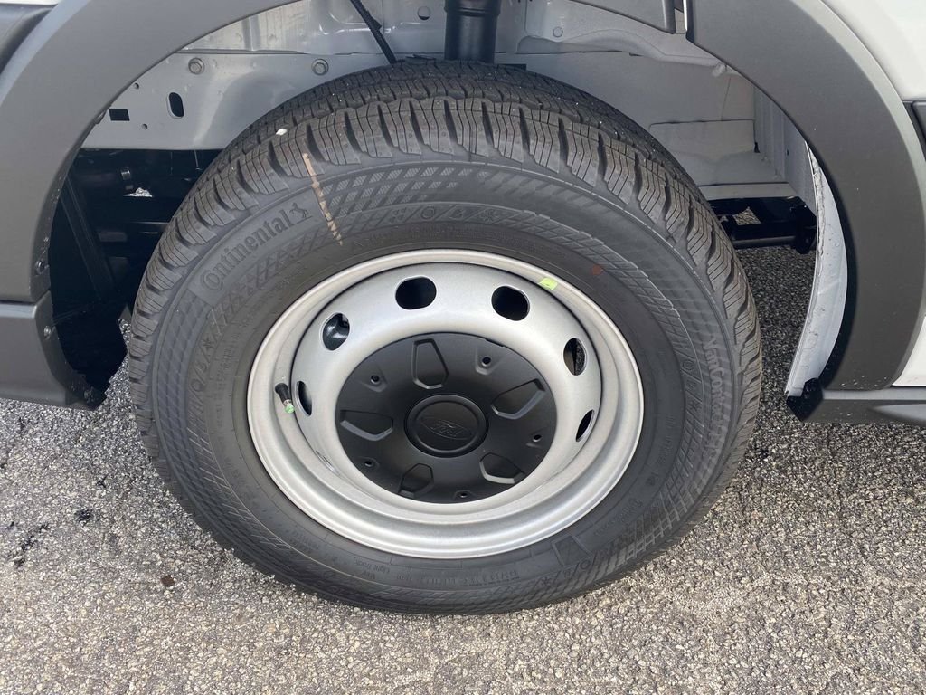 New 2026 Oxford White Ford Cargo Van image 8