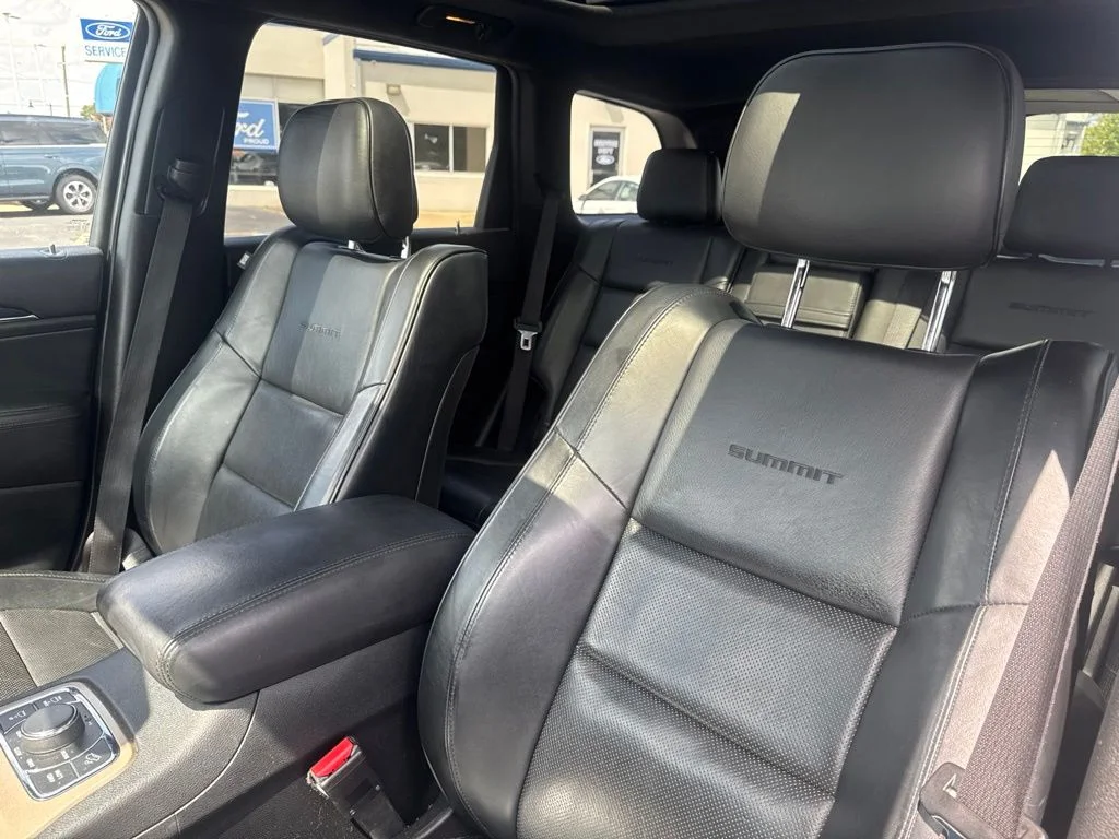 Used 2014 Beige Jeep Summit image 13