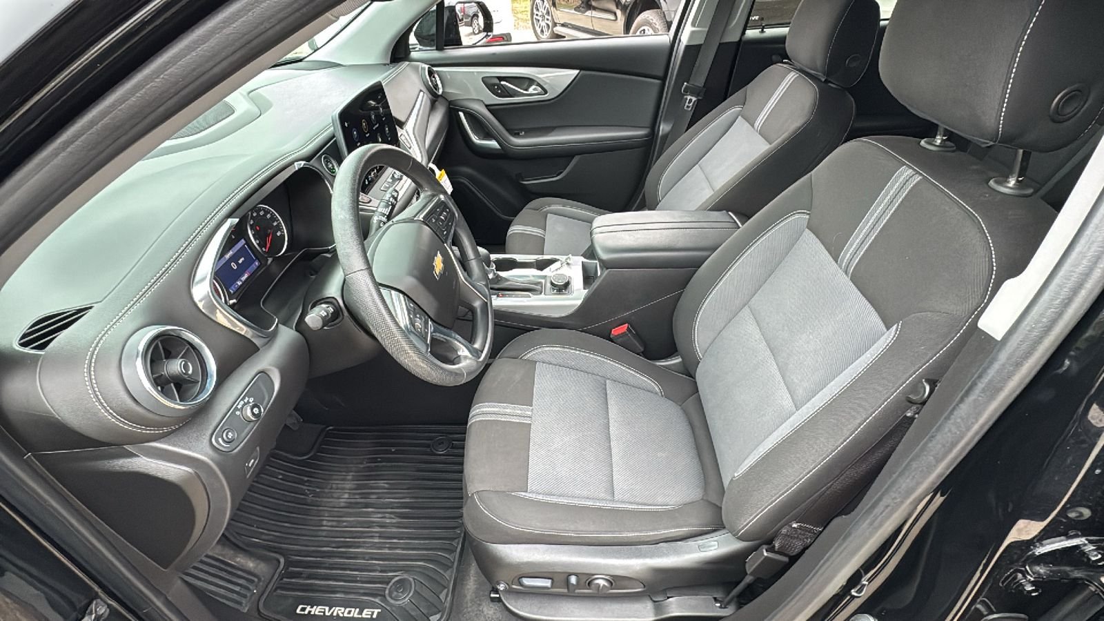 Used 2023 Black Chevrolet LT image 17
