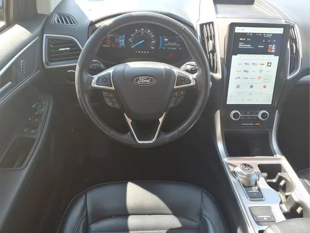 Used 2024  Ford SEL image 20
