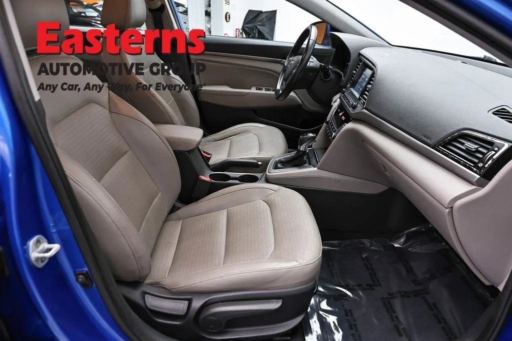 Used 2017 Blue Hyundai Limited image 25