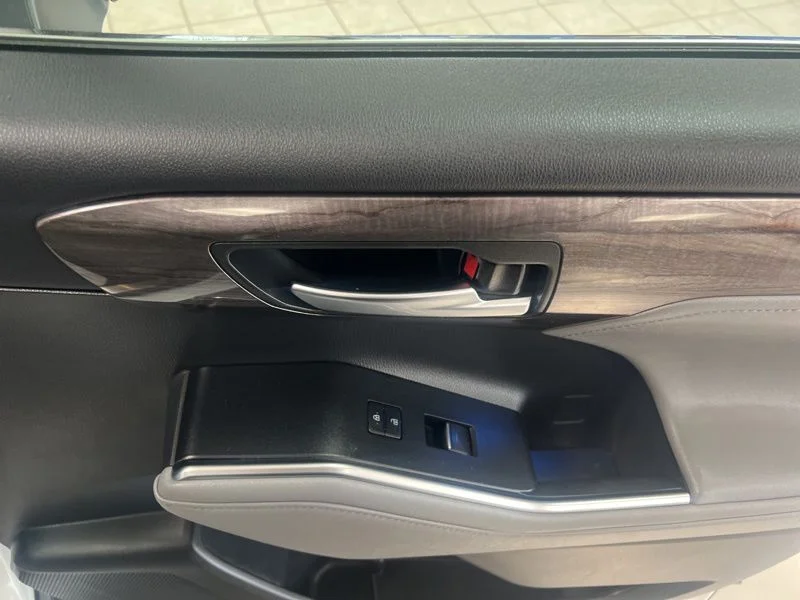 Used 2021 White Toyota Platinum image 16
