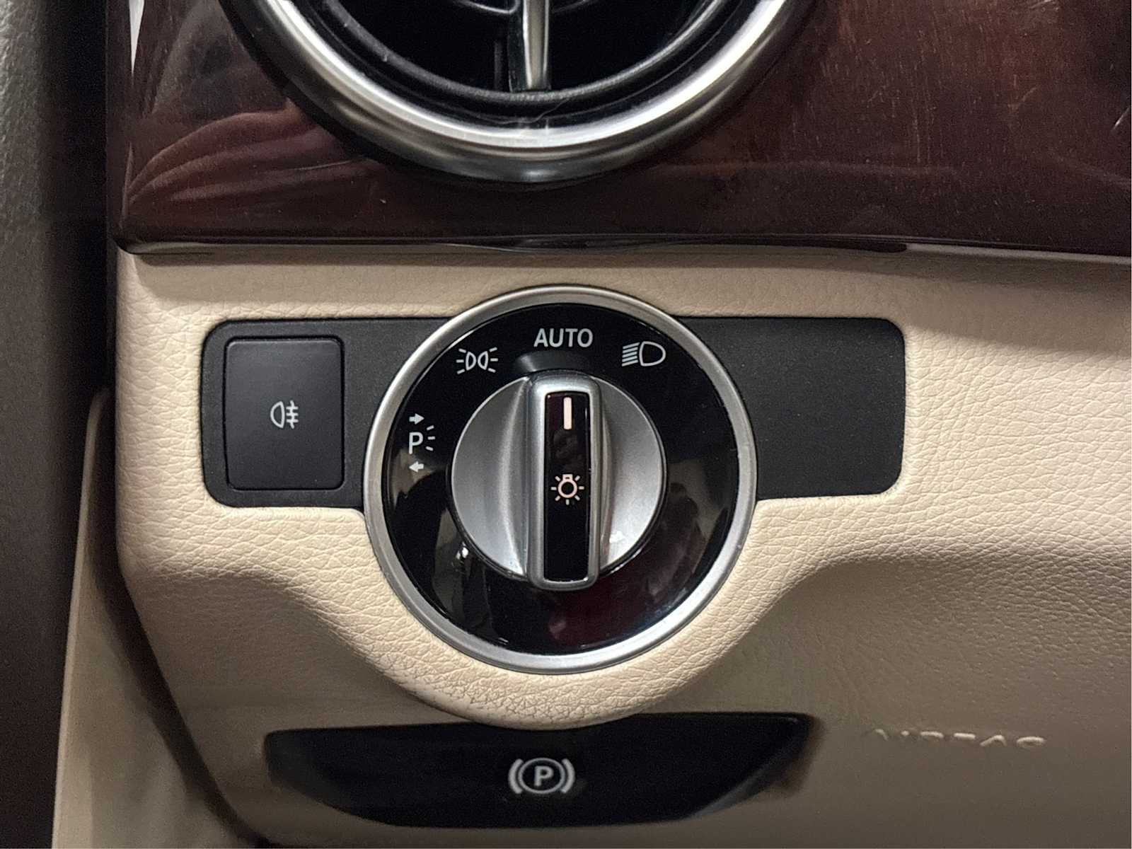Used 2013 Mars Red Mercedes-Benz GLK 350 image 39