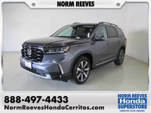 2025 Honda Pilot Touring 2WD's photo