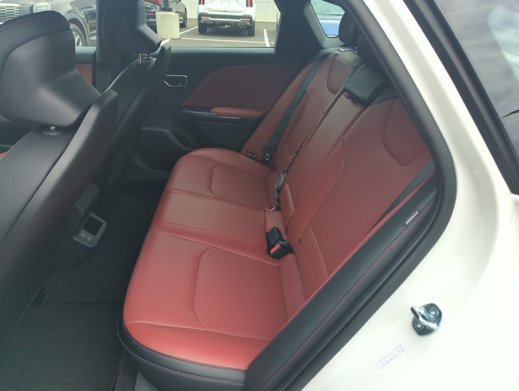 New 2026 Snow White Pearl Kia GT-Line image 28