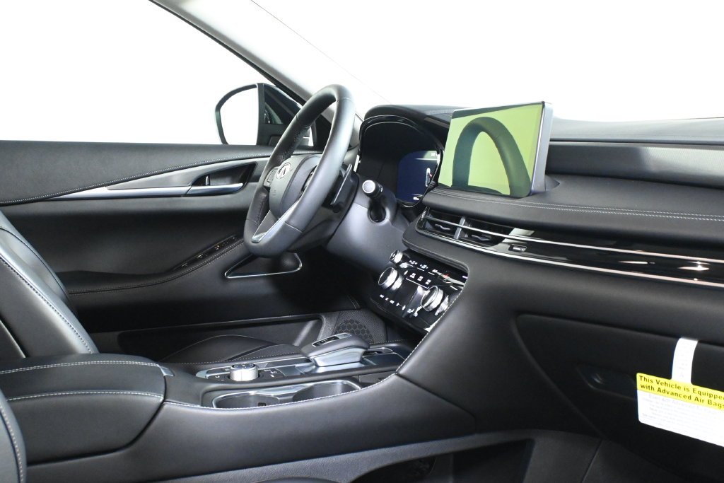 Certified Used 2026  INFINITI LUXE image 35