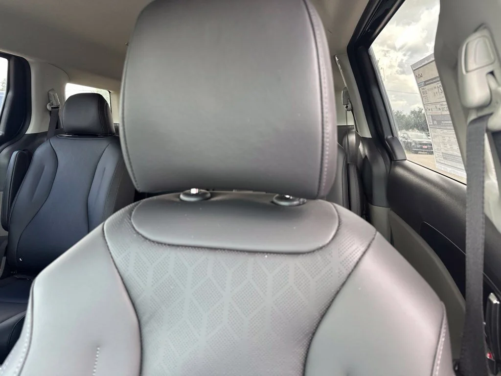 New 2027  Kia LXS image 9