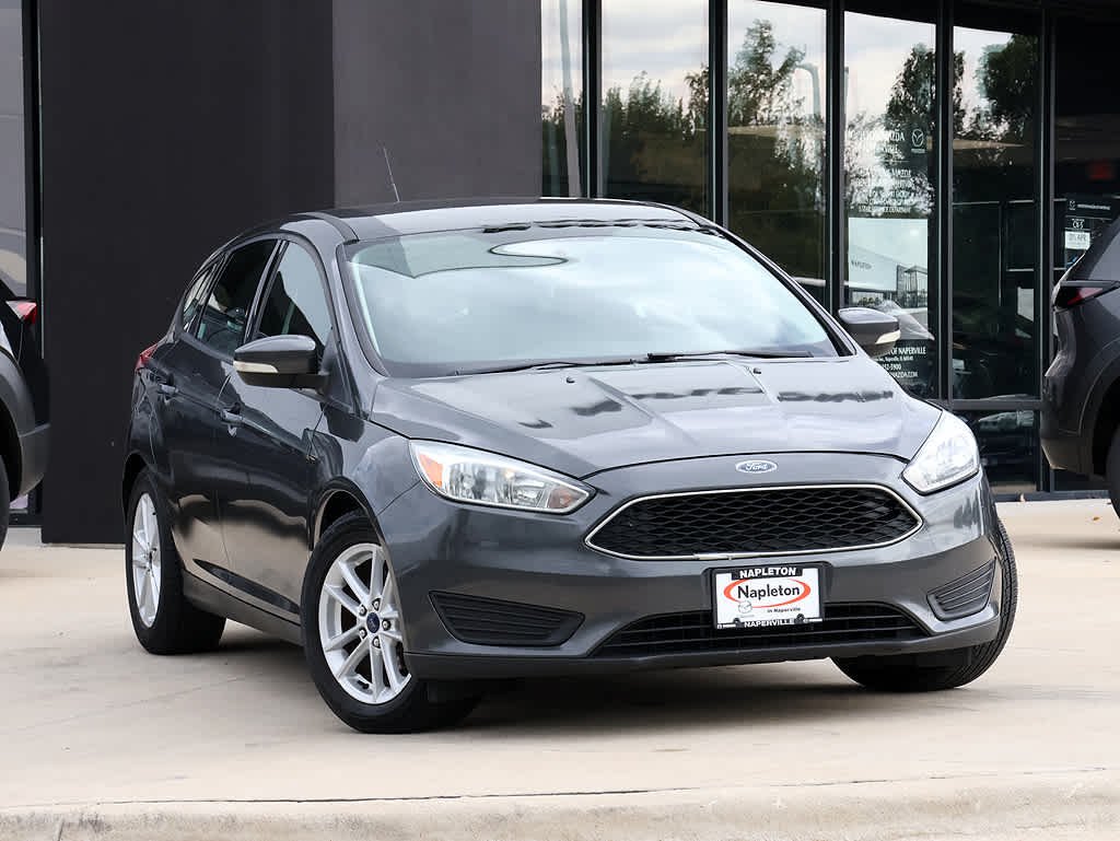 Used 2015 Ford Focus SE with VIN 1FADP3K27FL260065 for sale in Naperville, IL
