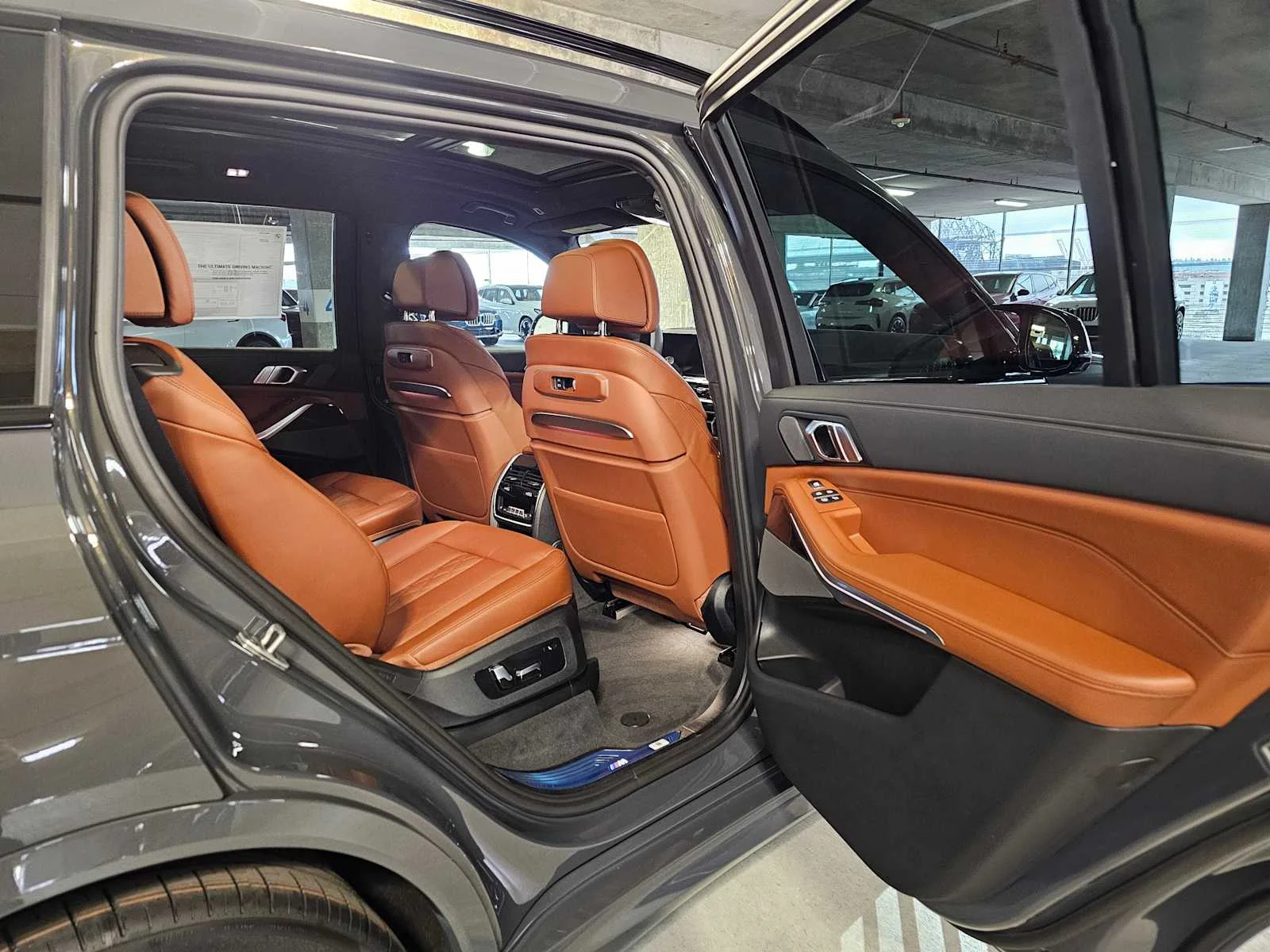 New 2026 Dravit Grey Metallic BMW M60i image 40