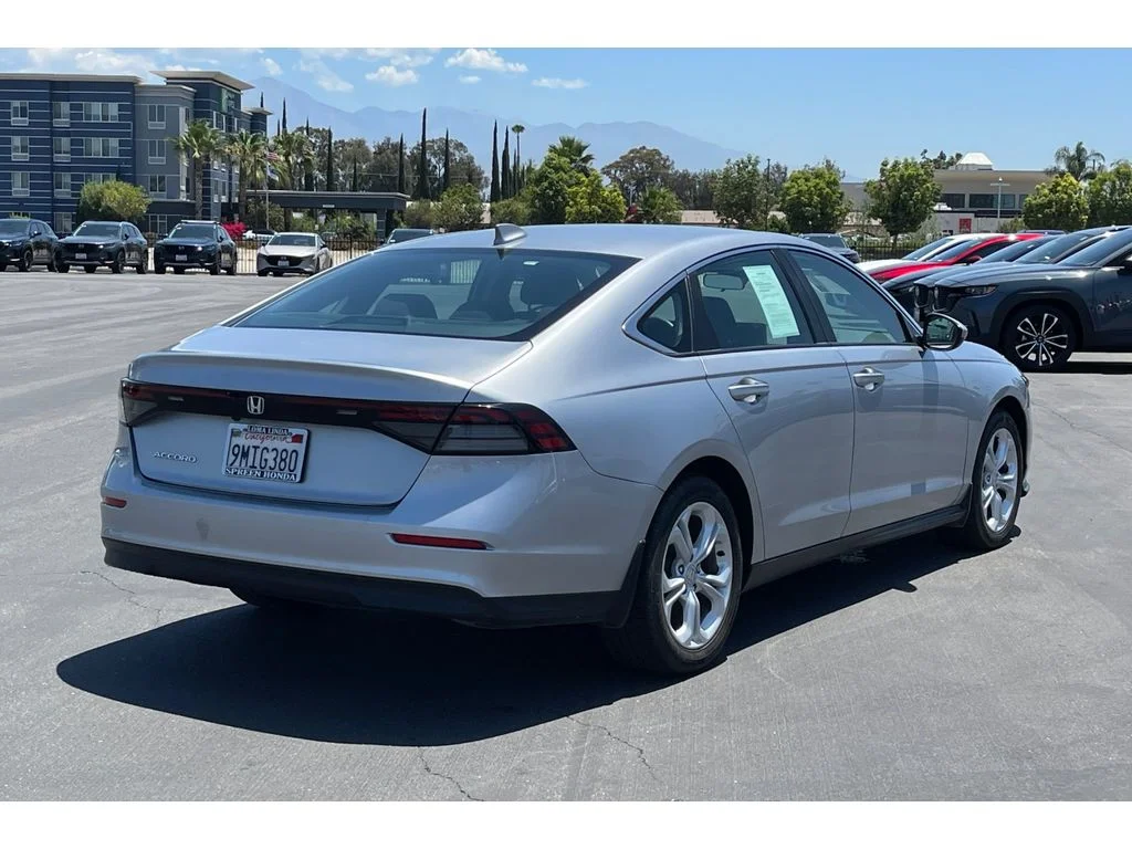 Used 2024 Solar Silver Metallic Honda LX image 6