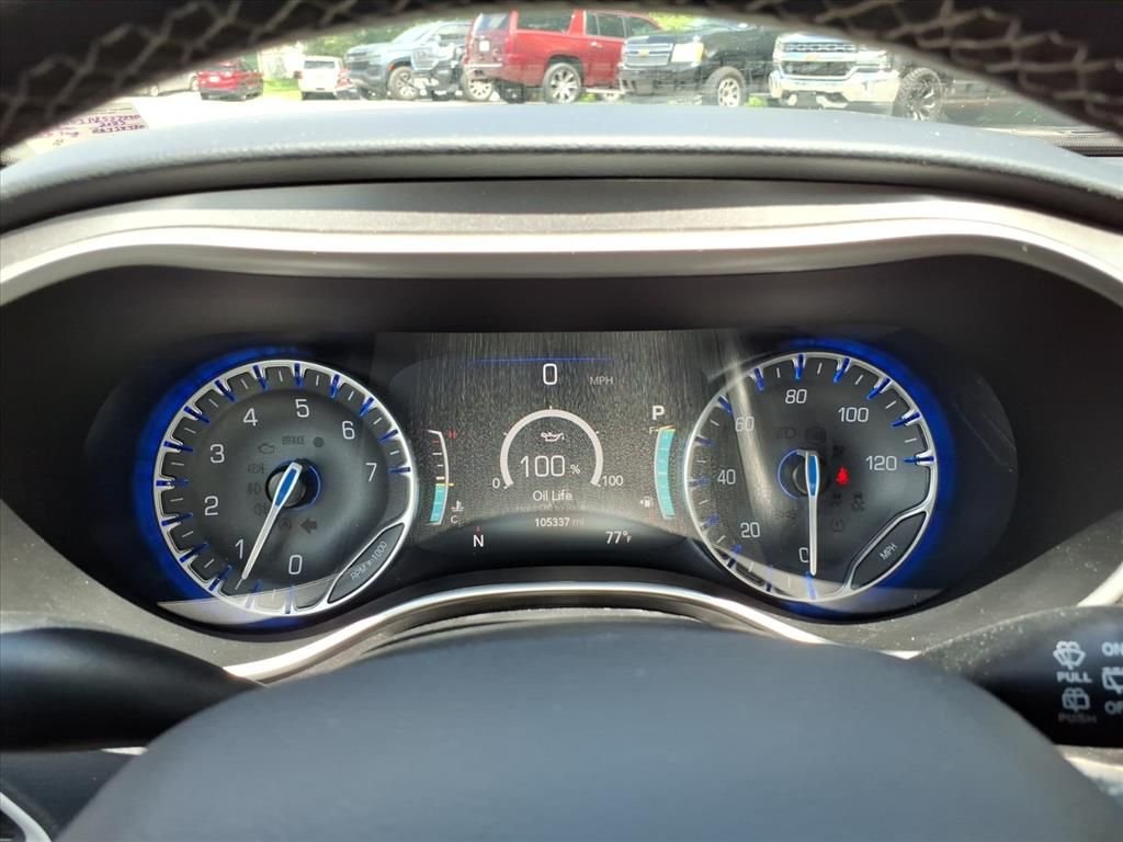 Used 2023 Gray Chrysler Touring L image 18