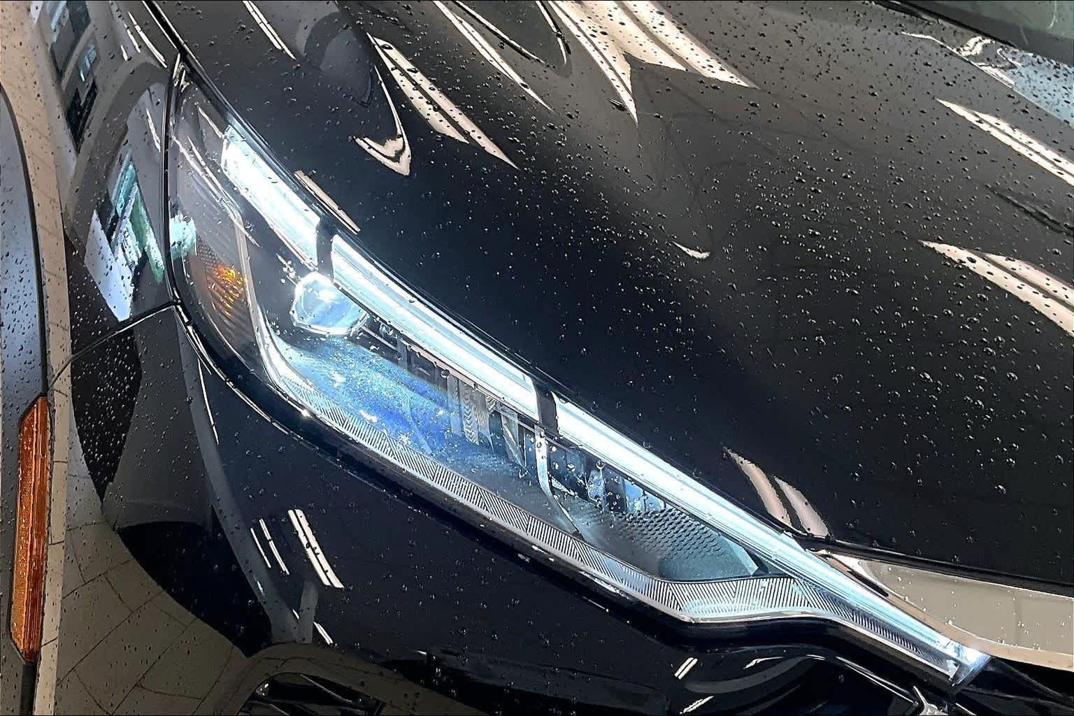 Used 2025 Mineral Black INFINITI LUXE image 25