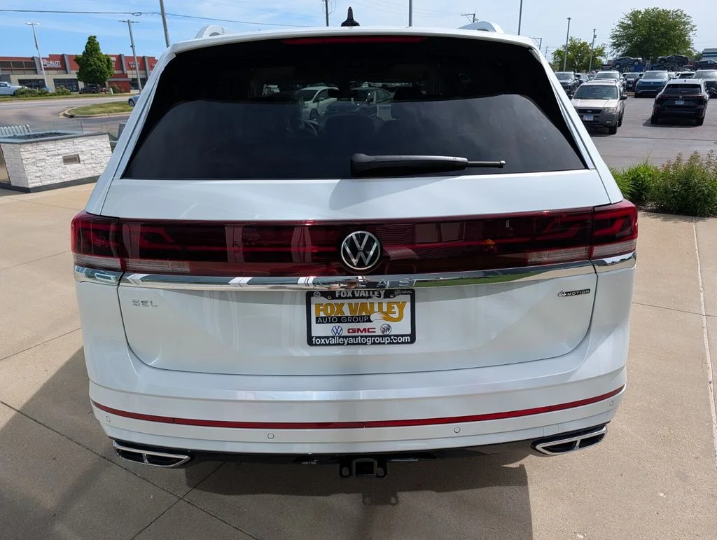 New 2026 White/off-white Volkswagen 2.0T SEL Premium R-Line image 5