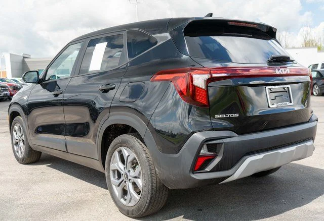 Used 2024 Black Kia LX image 8