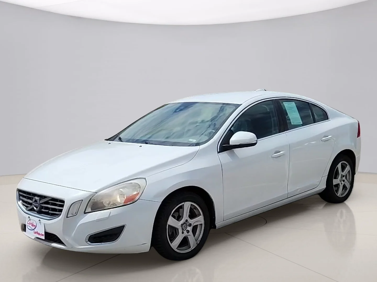 Used 2013 White Volvo T5 image 1