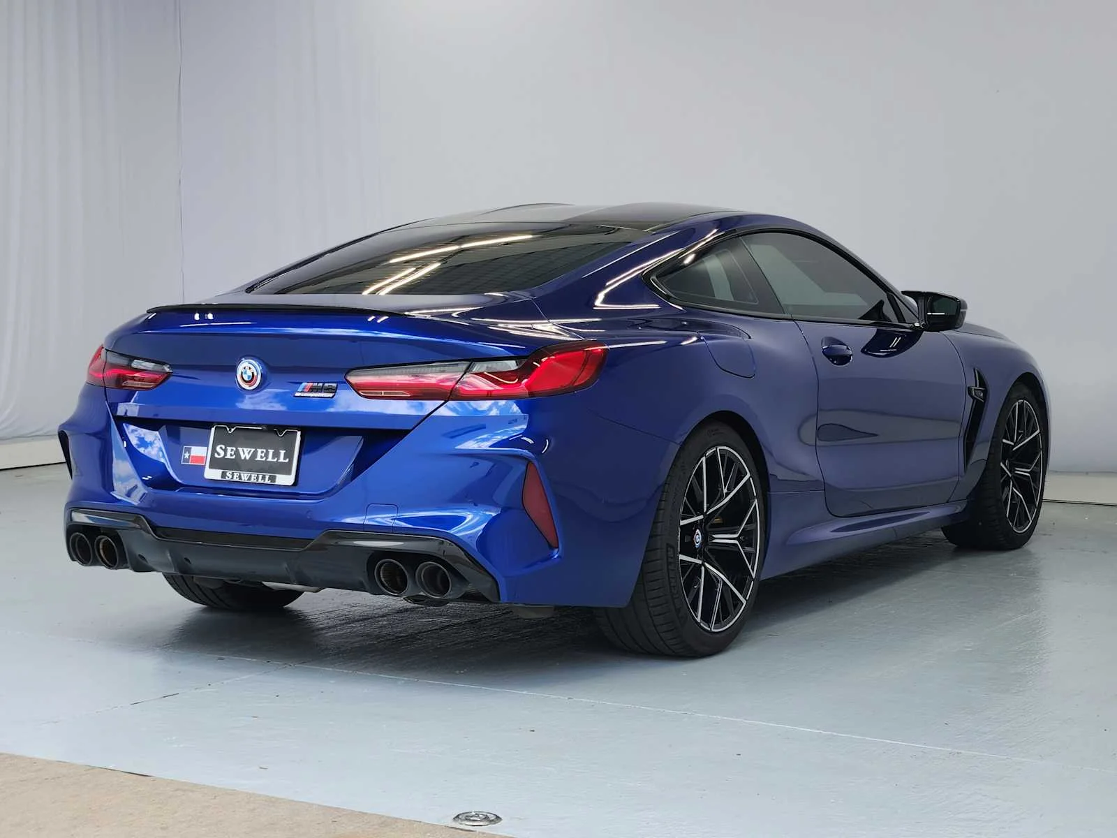 Used 2023 Marina Bay Blue Metallic BMW Competition image 4