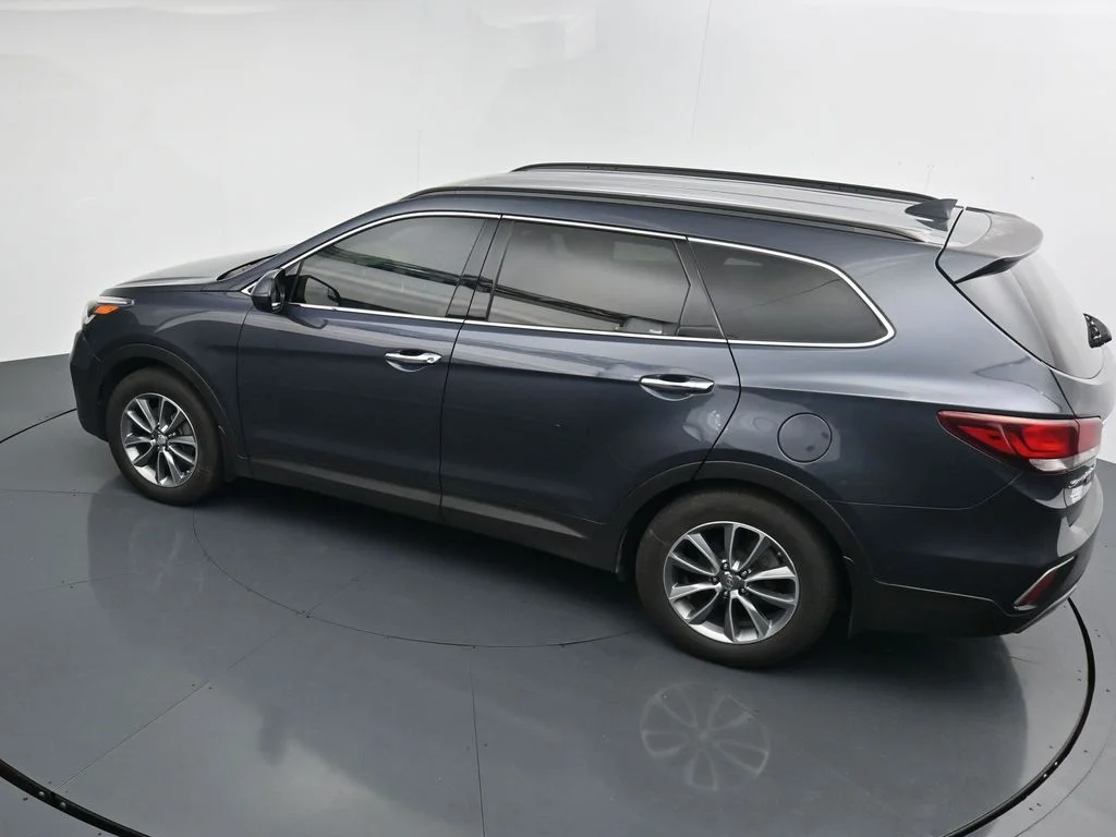 Used 2019 Blue Hyundai SE image 23