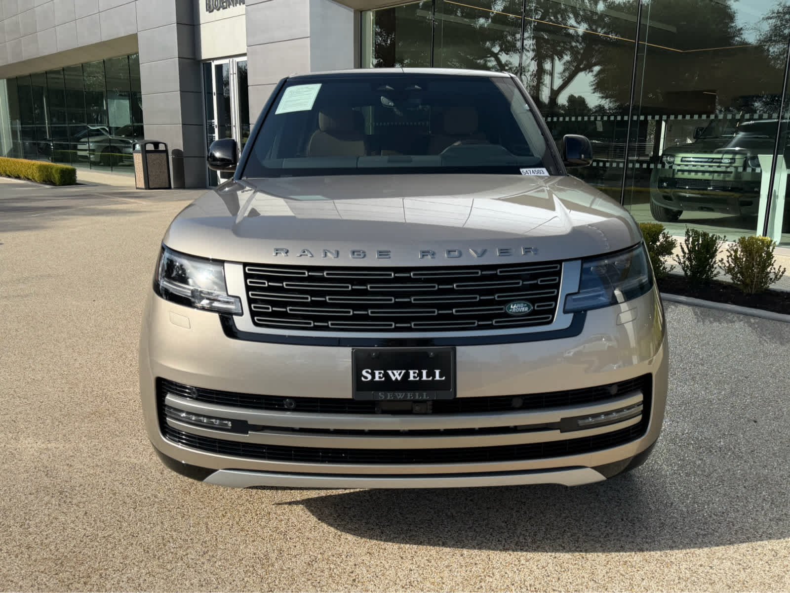 Certified Used 2024 BATUMI GOLD Land Rover SE image 3