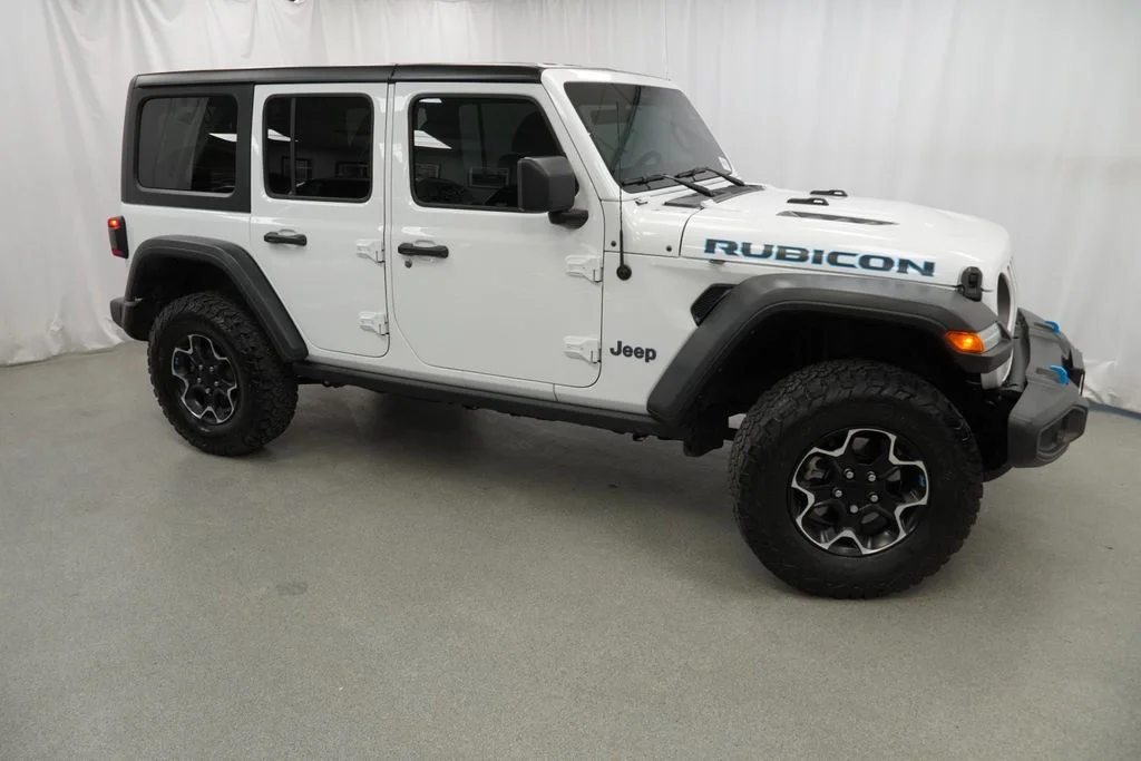 Used 2022 White Jeep Unlimited Rubicon 4xe image 10