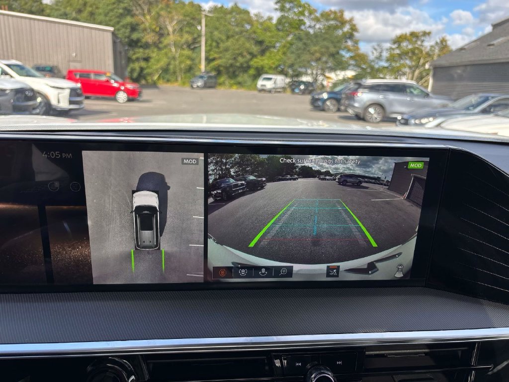 New 2027 White INFINITI LUXE image 16