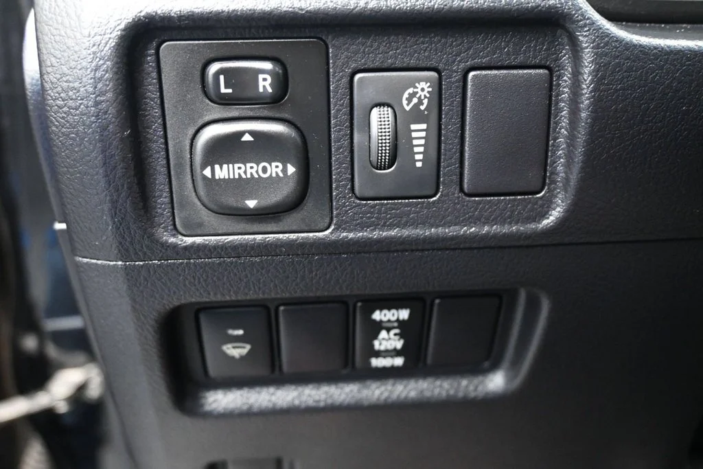 Used 2018 Black Toyota SR5 Premium image 11