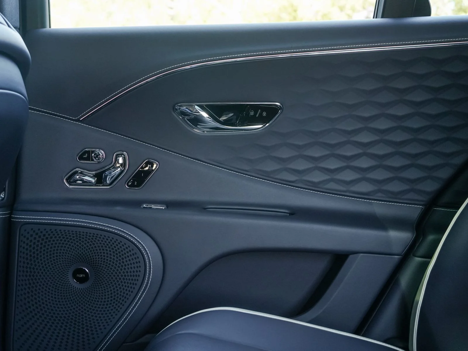 2025 Bentley Flying Spur Speed - Photo 31