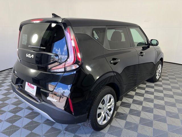 Used 2024 Black Kia LX image 7