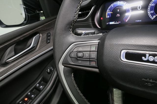 Used 2025 Gray Jeep Limited image 36
