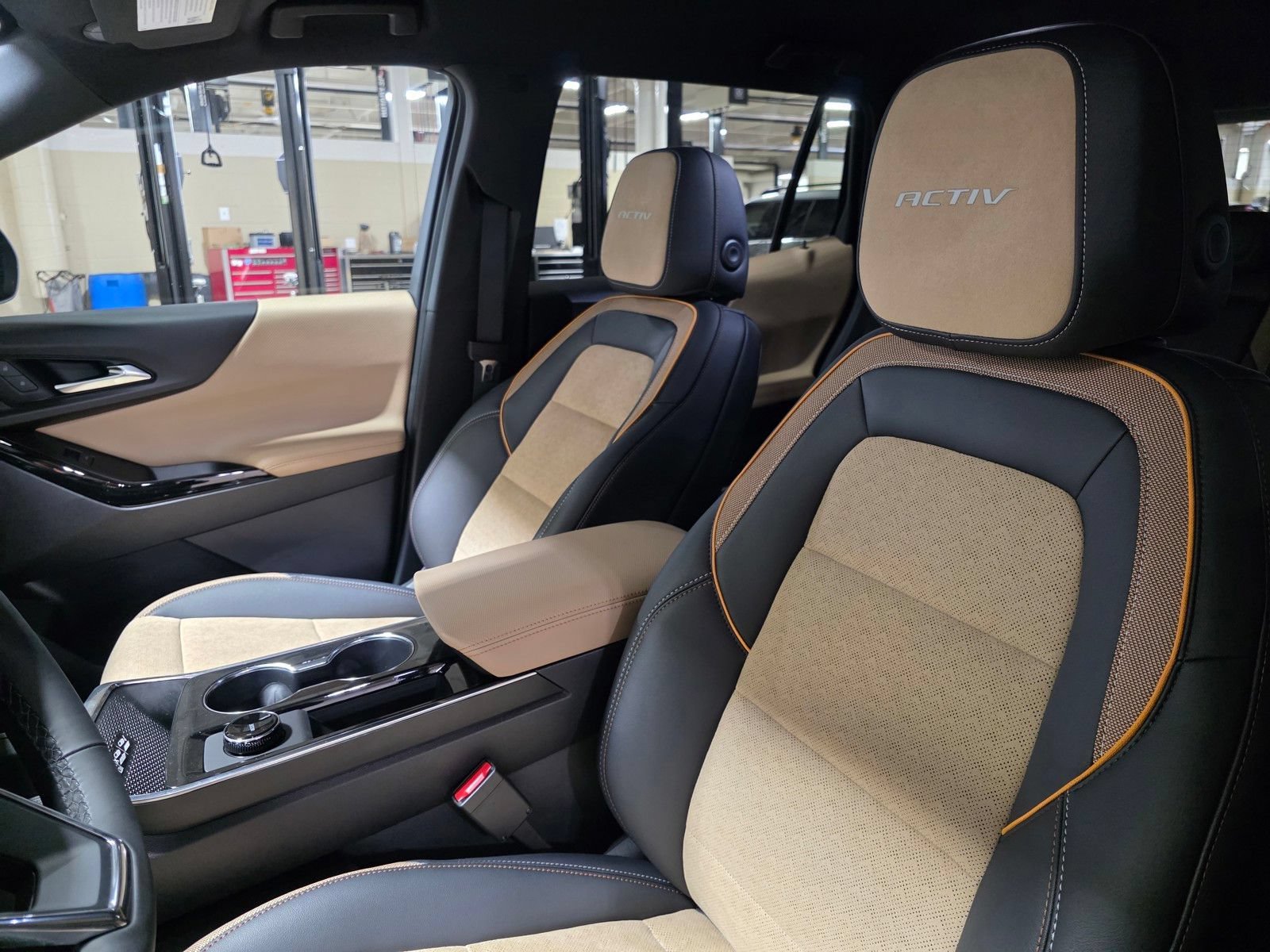 New 2027 Mosaic Black Metallic Chevrolet ACTIV image 22