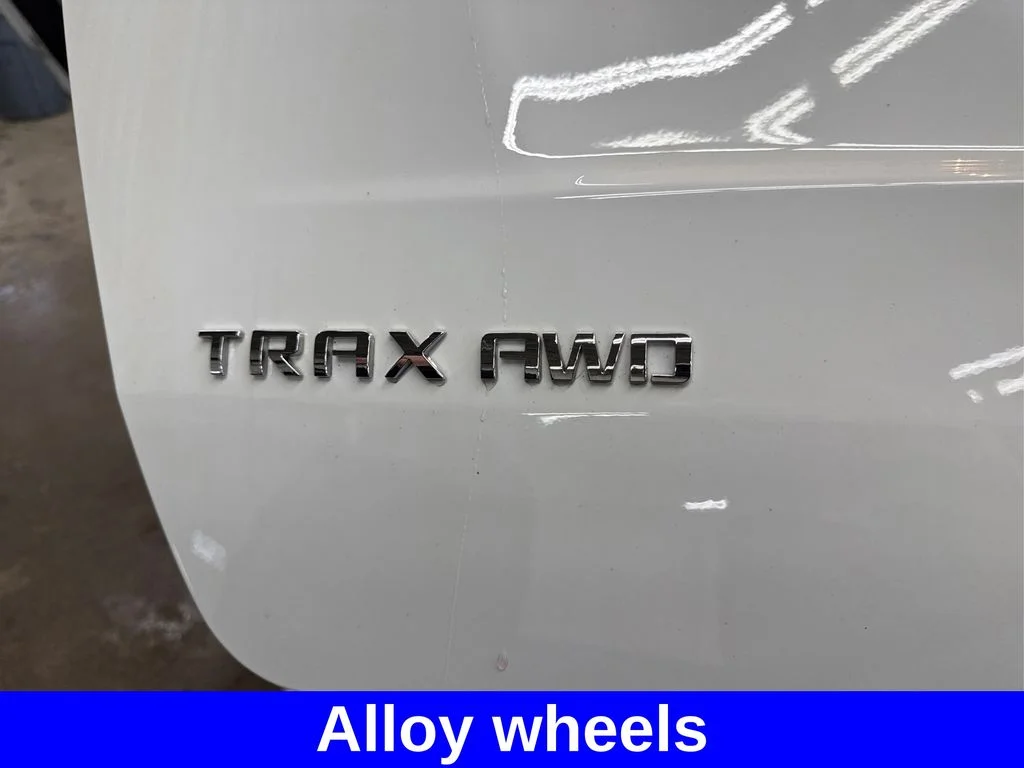 Used 2018 White Chevrolet LS image 15