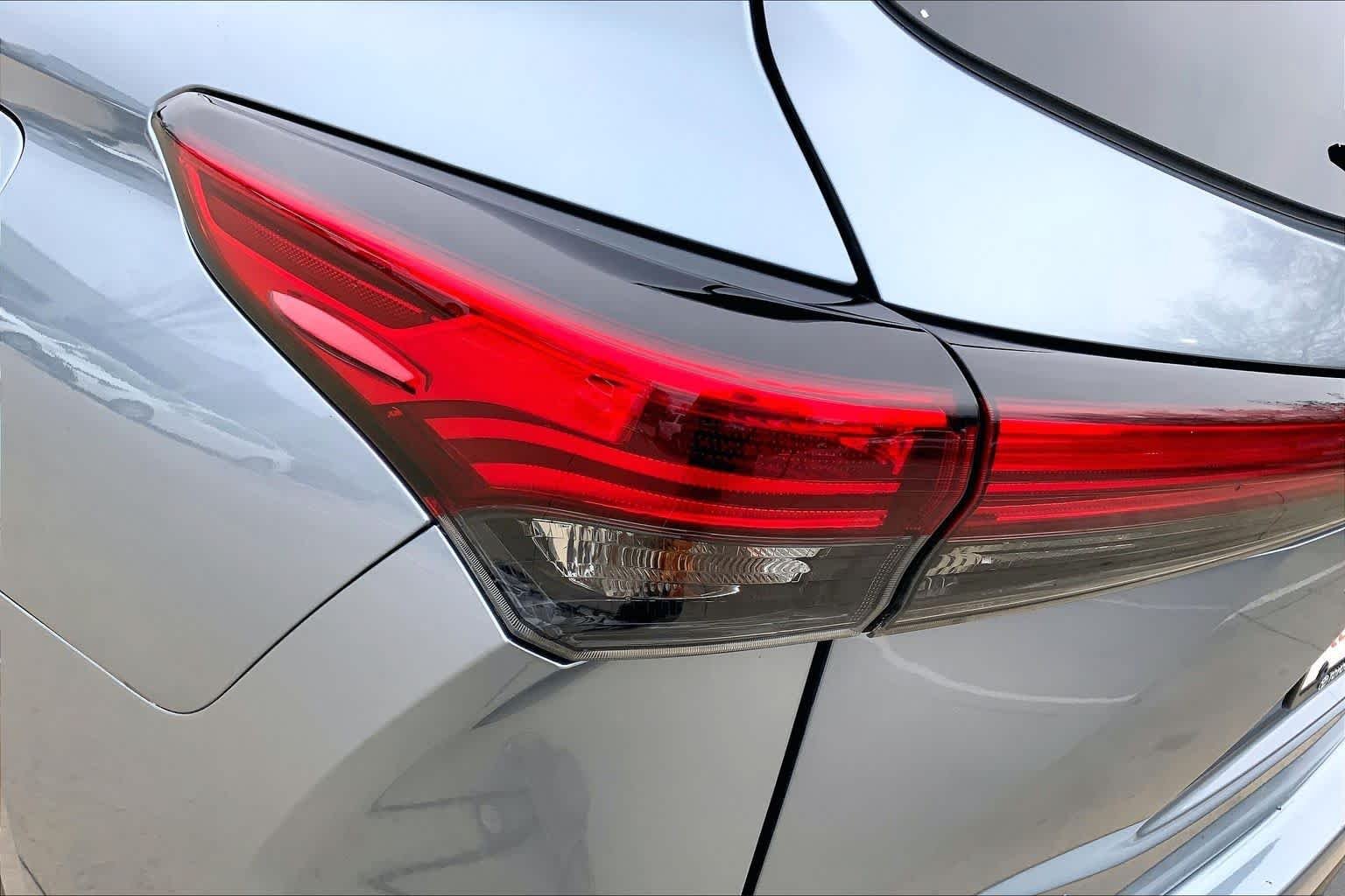 Used 2023 Moon Dust Toyota XLE image 28