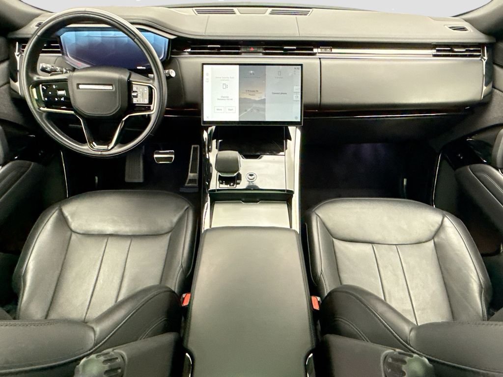 Used 2024 Fuji White Land Rover Dynamic SE image 13