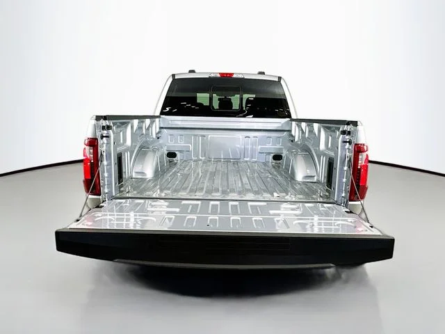 New 2026 Iconic Silver Metallic Ford XLT image 25
