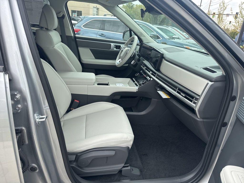 New 2026 Silver Hyundai SEL AWD image 34